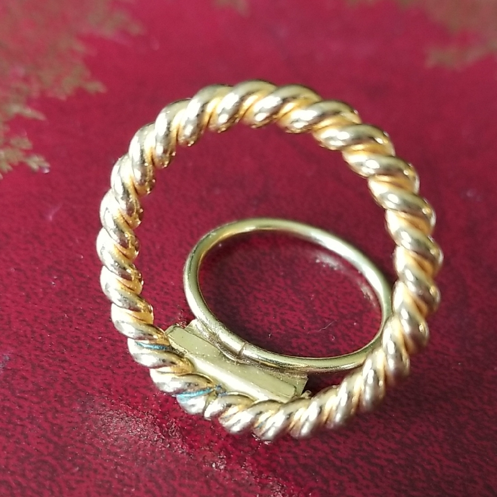 Vintage gold-tone Scarf Clip Western Germany. 1960's